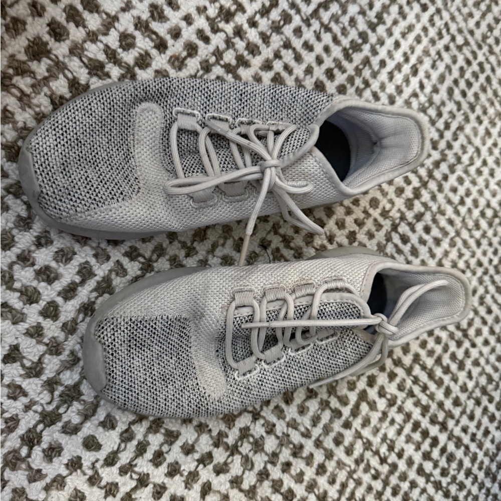 Adidas tubular shoes - Picture 2 of 5